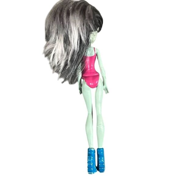 Monster High Frankie Stein Doll by Mattel Fashion Doll - Picture 2 of 2